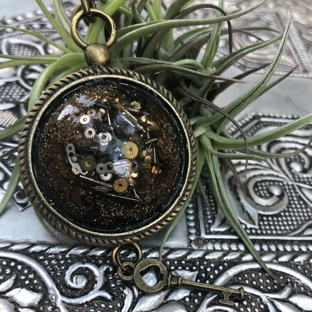 Resin steampunk space brass handmade keychain